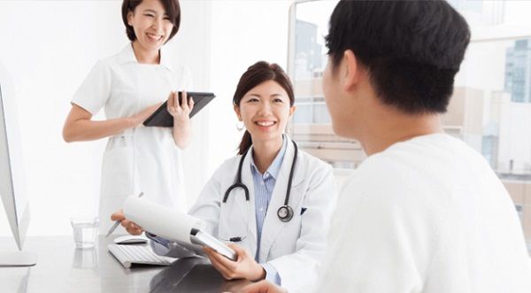 Lý do phụ nữ thường sống thọ hơn nam giới và điều phái mạnh cần làm