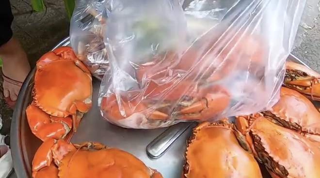 Mâm cua dì Ba vượt ngưỡng 1 triệu đồng/kg nhưng phải tạm ngừng bán