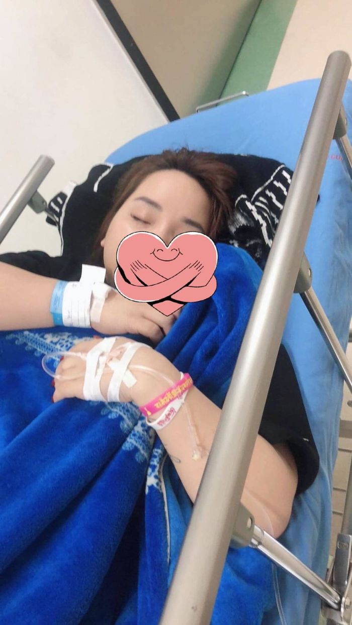 Mất ngủ vì stress kéo dài, cô gái 26 tuổi bị điếc vĩnh viễn 1 bên tai