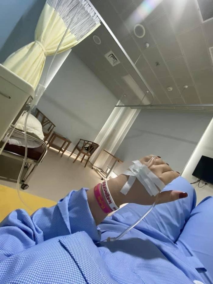 Mất ngủ vì stress kéo dài, cô gái 26 tuổi bị điếc vĩnh viễn 1 bên tai