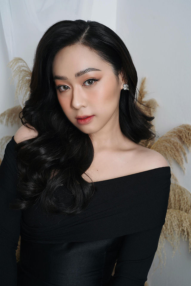MC Hà My khoe nhan sắc tựa nàng thơ hậu được CEO hơn 16 tuổi cầu hôn