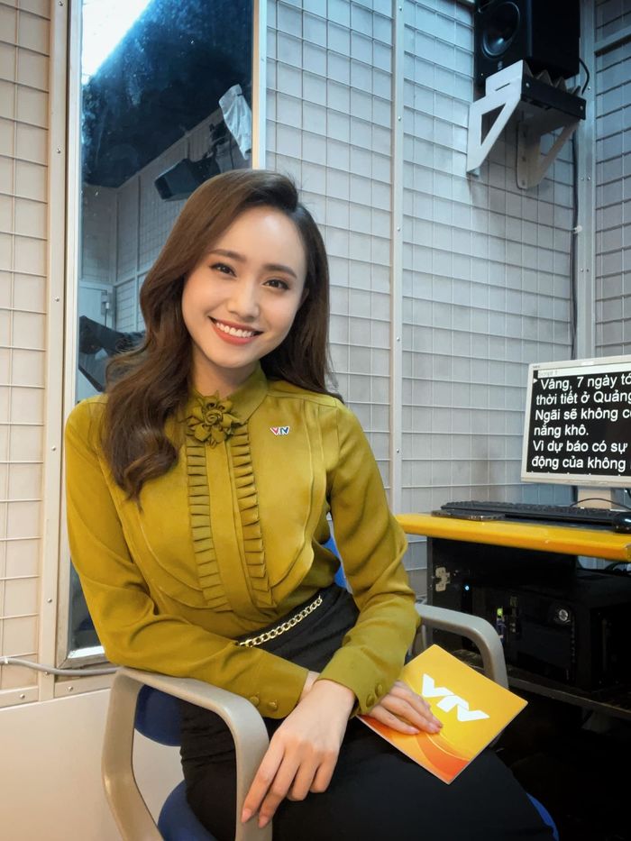 Nữ MC VTV: Bạn trai yêu chiều, cứ 4h sáng dậy đưa tôi đi làm