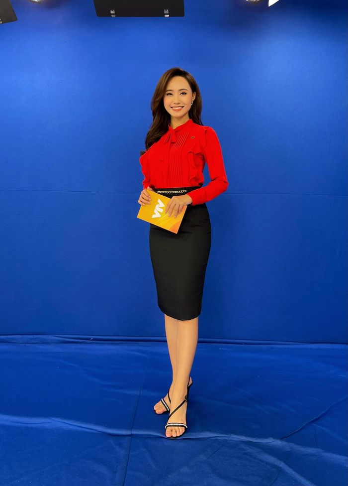 Nữ MC VTV: Bạn trai yêu chiều, cứ 4h sáng dậy đưa tôi đi làm