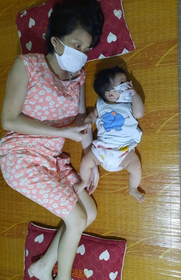 Mẹ phát bệnh hiểm nghèo, 3 đứa trẻ khóc ngặt: Con xin mẹ đừng bỏ con