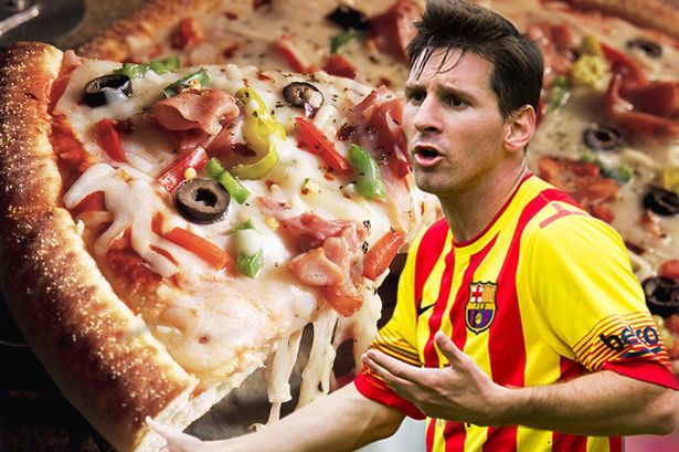 Messi khoe body siêu đỉnh ở tuổi U40, dàn trai xung quanh chẳng kém