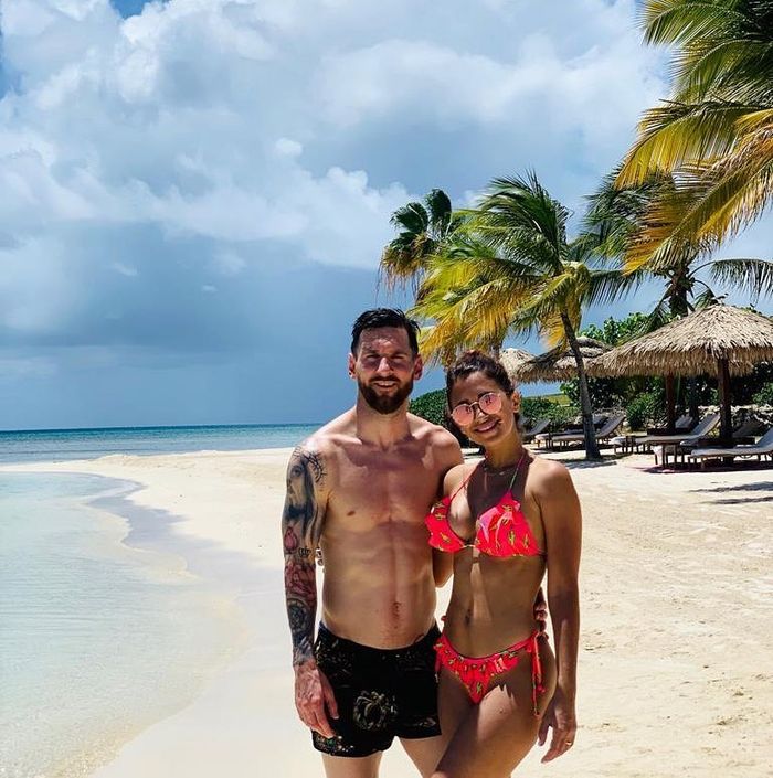 Messi khoe body siêu đỉnh ở tuổi U40, dàn trai xung quanh chẳng kém