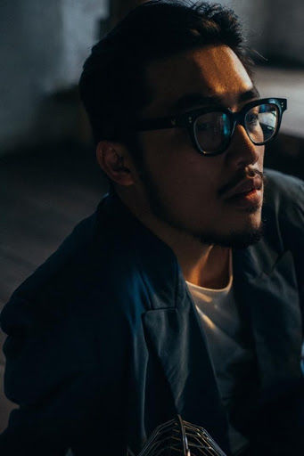 Mỹ nam Việt để râu nhưng visual khó mà dìm: Sơn Tùng vừa nhập hội
