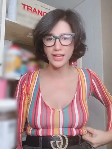 Mỹ nhân Việt bất lực vì khó về dáng sau sinh: Y Phụng vẫn còn may