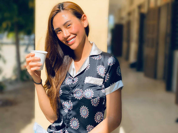 Mỹ nhân Việt trong khu cách ly: Minh Tú, Khánh Vân thành cây hài