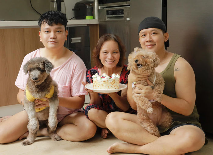 Nam diễn viên có 17 căn nhà, 15 thẻ đen tổ chức sinh nhật cho cún cưng