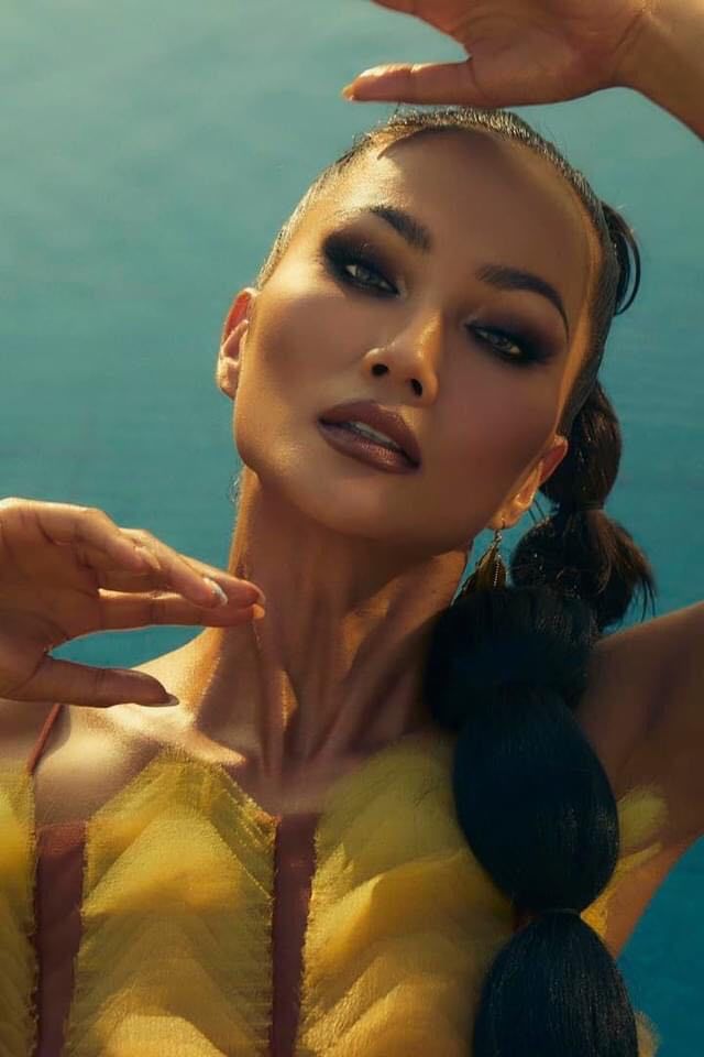 Ngắm bộ ảnh tựa Thúy Kiều - Thúy Vân của H'Hen Niê và Kim Duyên