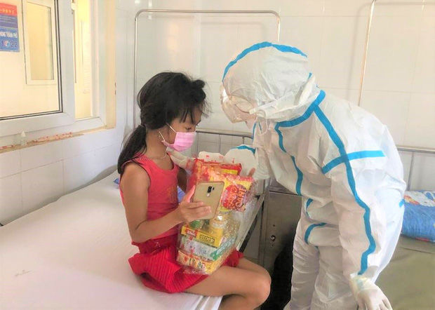 Ngày Quốc tế Thiếu nhi đặc biệt ý nghĩa của các cháu bé mắc Covid-19
