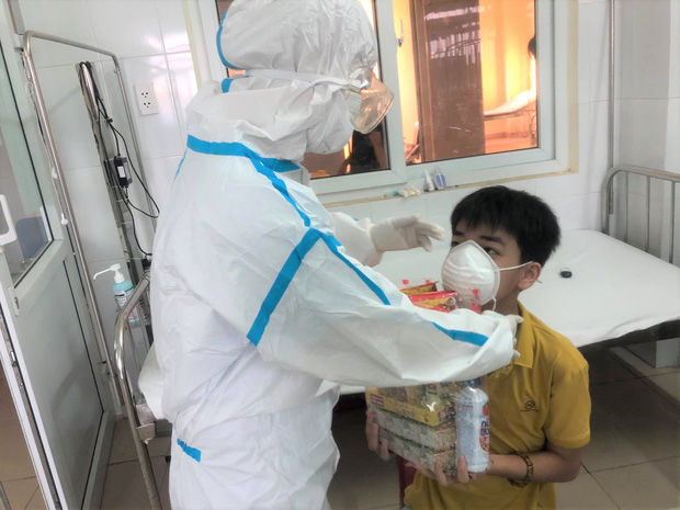 Ngày Quốc tế Thiếu nhi đặc biệt ý nghĩa của các cháu bé mắc Covid-19