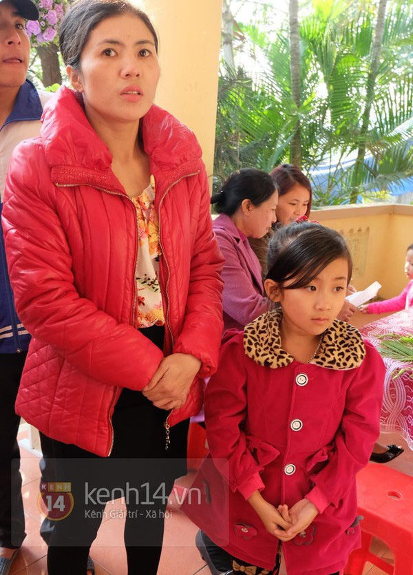 Nghề mưu sinh của anh chị sao Việt: Người vẻ vang, người khốn khổ