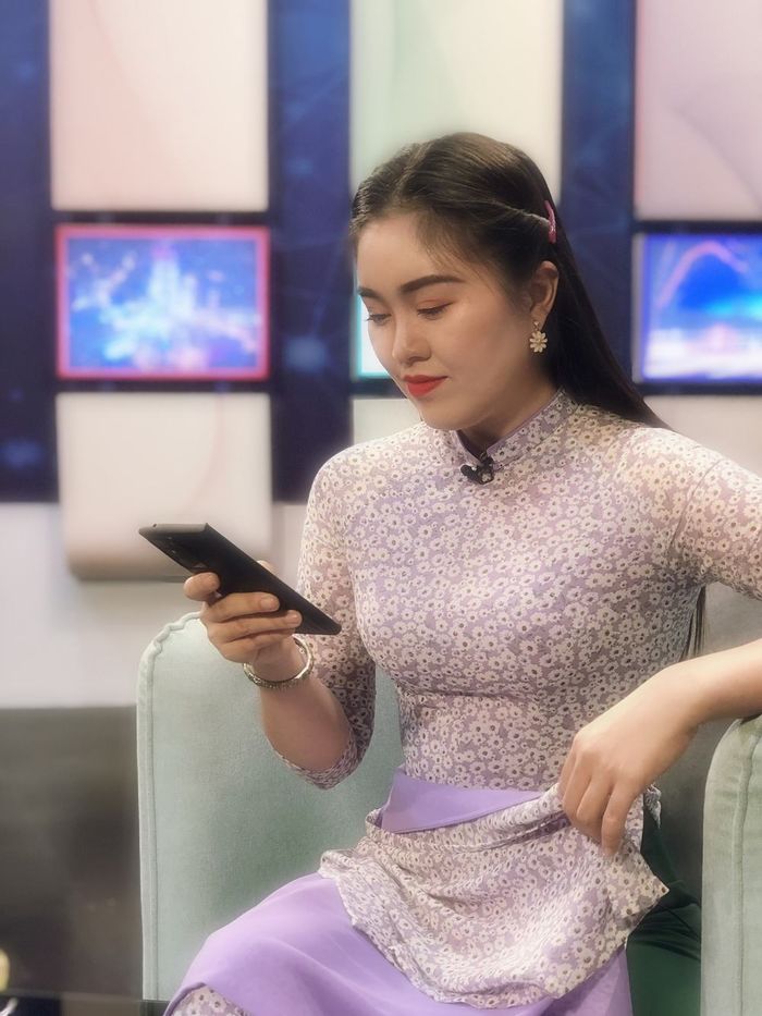 Nghề nghiệp của em trai, em gái sao Việt: không ông này cũng bà nọ