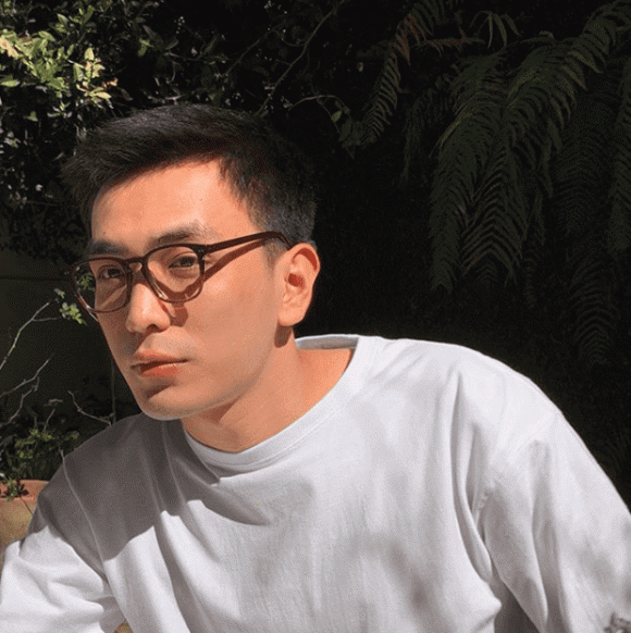 Nghề nghiệp của em trai, em gái sao Việt: không ông này cũng bà nọ