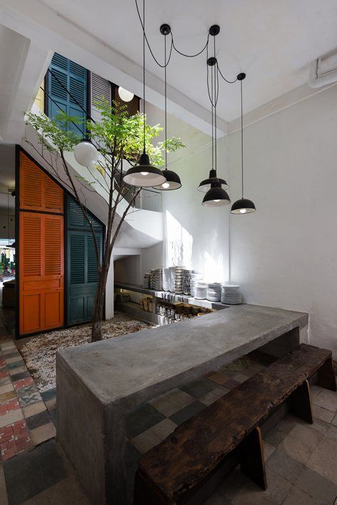F5 căn nhà cũ thành không gian sống mới từ những cửa sổ cũ kĩ