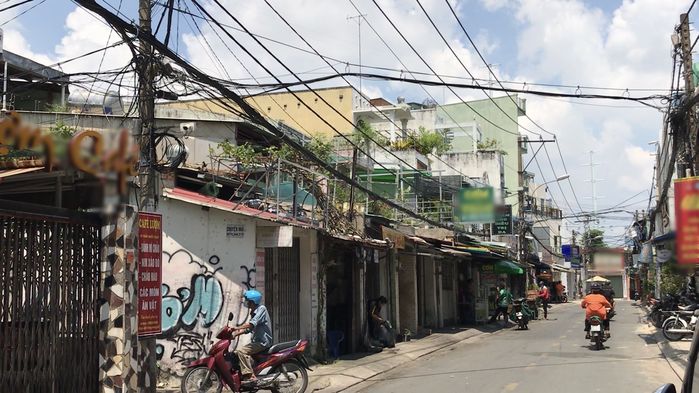Người dân né chốt chính, Gò Vấp lập 26 chốt phụ để kiểm soát ra vào