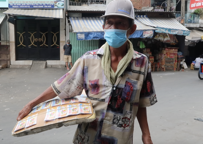 Người lao động lao đao vì dịch, TP.HCM chi 345 tỉ đồng hỗ trợ