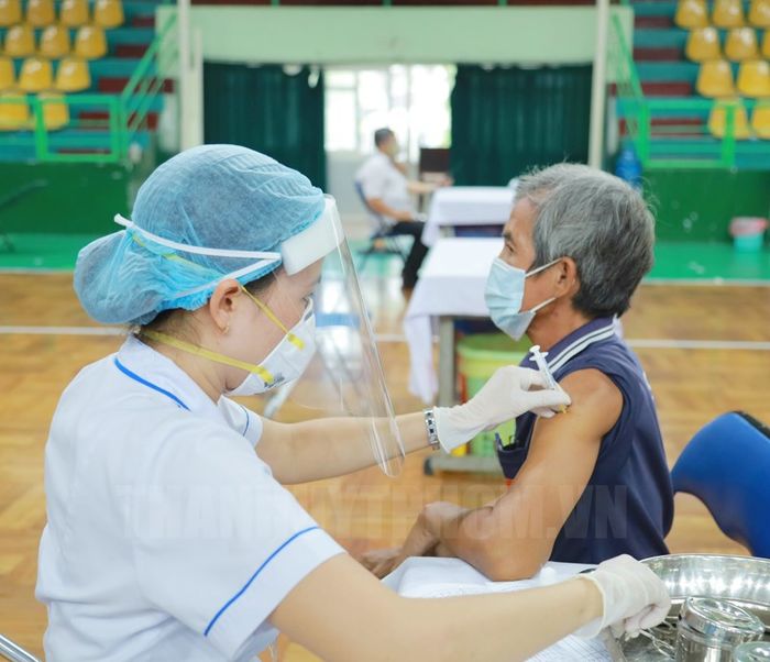 Một ca dương tính từng làm nhiệm vụ tại điểm tiêm ngừa ở NTĐ Phú Thọ