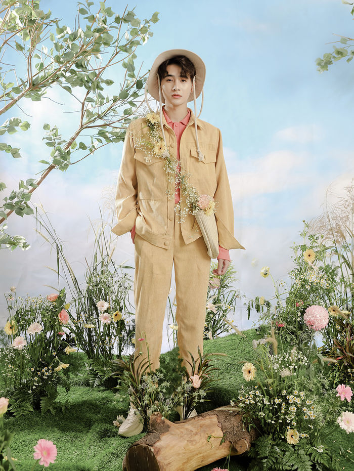Nhâm Phương Nam làm chàng thơ cho BST của Nguyễn Minh Công
