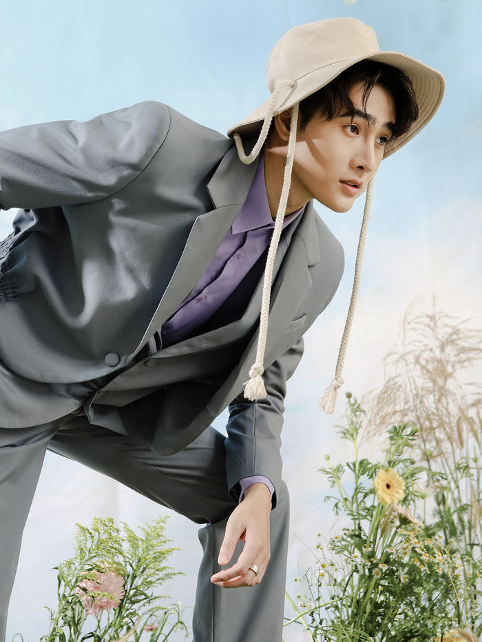 Nhâm Phương Nam làm chàng thơ cho BST của Nguyễn Minh Công