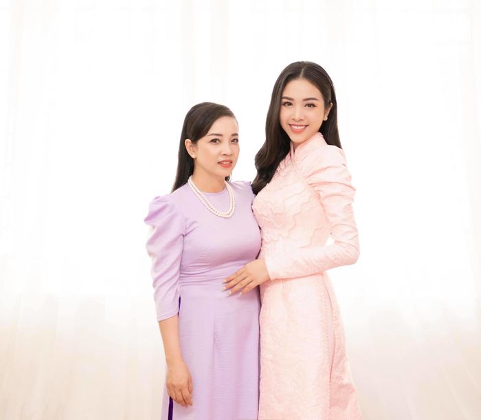 Nhan sắc mẹ của các Hoa - Á hậu Việt: Có người còn lấn át cả con gái