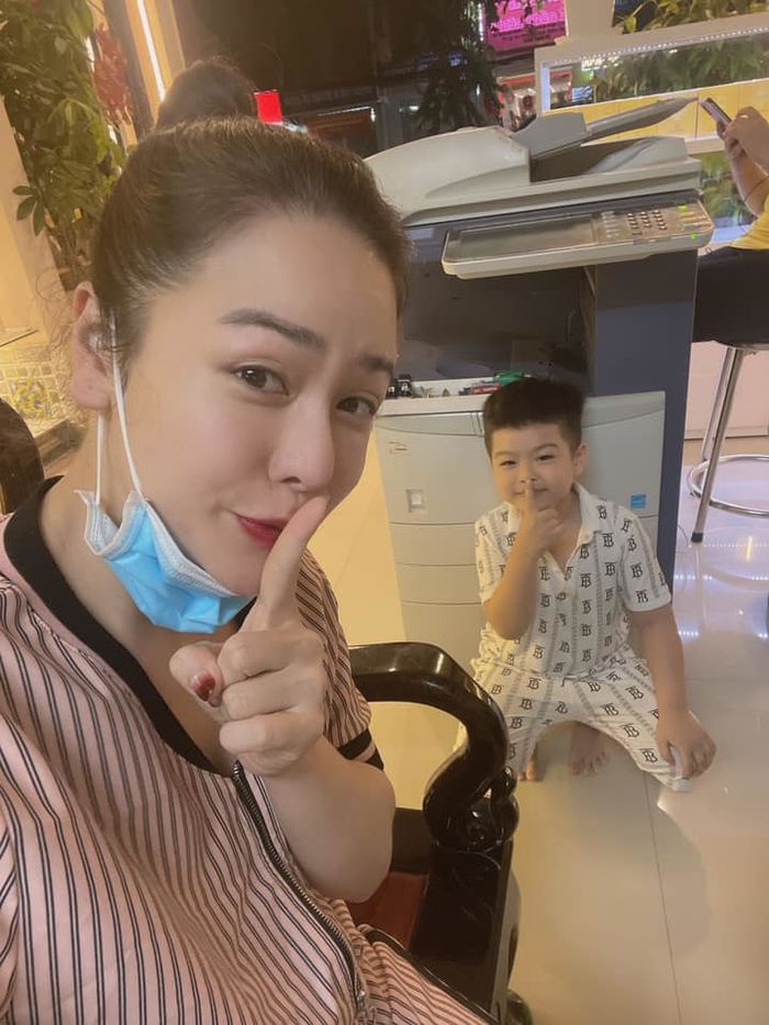 Nhật Kim Anh không thể đoàn tụ cùng con trai trong ngày 1/6