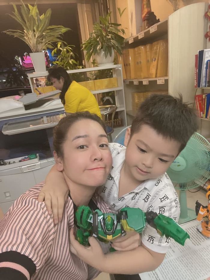 Nhật Kim Anh không thể đoàn tụ cùng con trai trong ngày 1/6