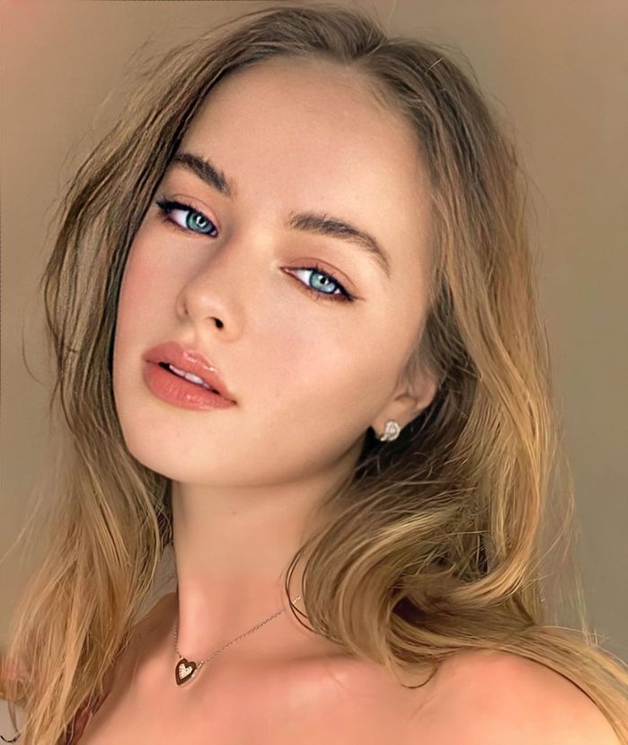 Những cô bé đẹp nhất thế giới gây bão mạng ngày ấy giờ ra sao?