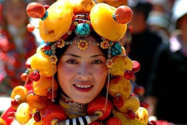 Nơi phụ nữ được lấy nhiều chồng và không cần phải mặc quần áo