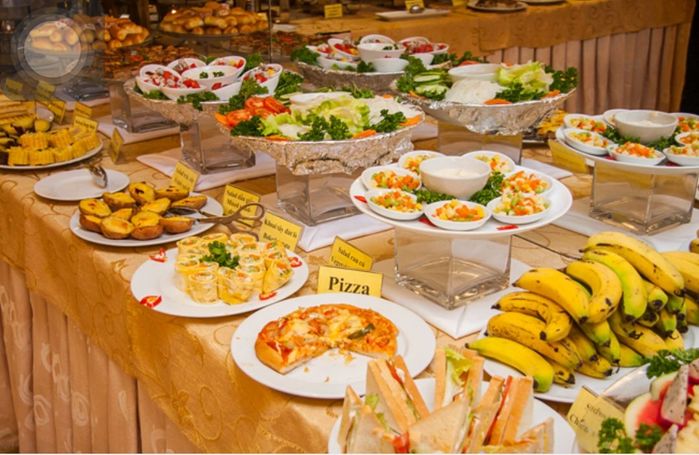 Những thủ thuật giúp nhà hàng buffet không bao giờ lỗ: Độn các món rẻ