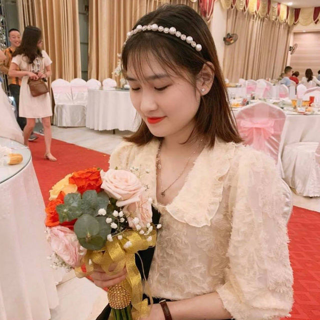 Những y bác sĩ không ngại hy sinh mái tóc để chiến đấu trong tâm dịch
