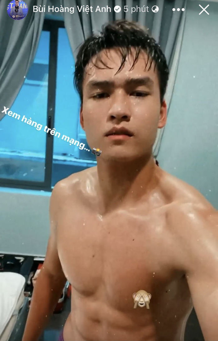 “Nội dung” đặc sắc của các cầu thủ tuyển Việt Nam trong khi cách ly