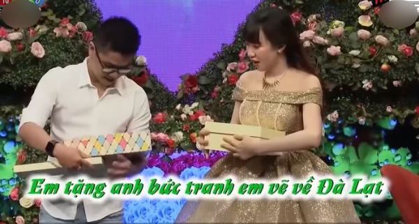 Nữ chính show hẹn hò yêu cầu bạn trai thu nhập 30 triệu/tháng