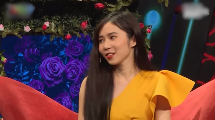 Trai trẻ liêu xiêu trước nữ giám đốc, CDM cổ vũ: Bấm nút đi, vợ lo tất