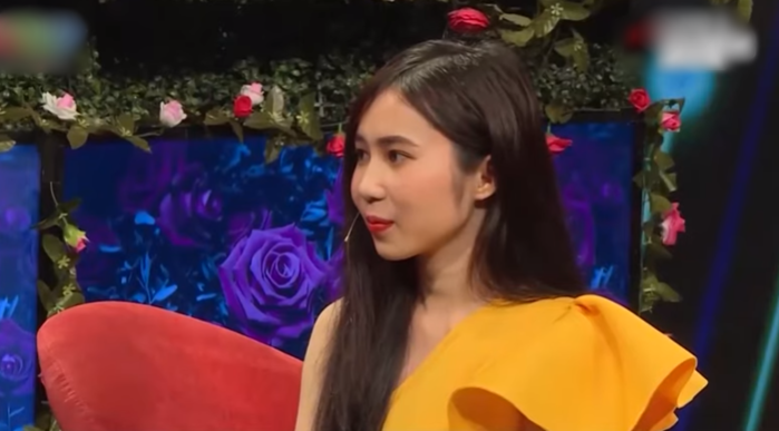 Trai trẻ liêu xiêu trước nữ giám đốc, CDM cổ vũ: Bấm nút đi, vợ lo tất