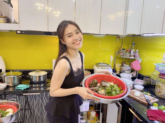 Nữ hoàng số hưởng nhất mùa dịch là đây: Ngồi không đồ ăn tận răng
