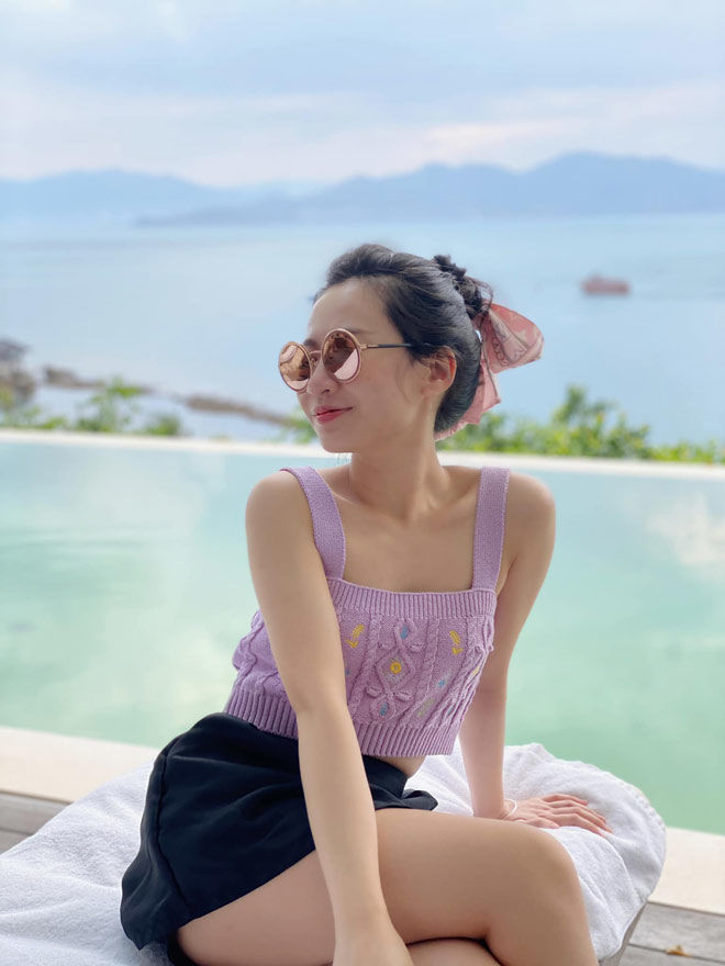 Nữ sinh sinh năm 1998 được bố mẹ tặng siêu xe 8 tỷ sau khi tốt nghiệp