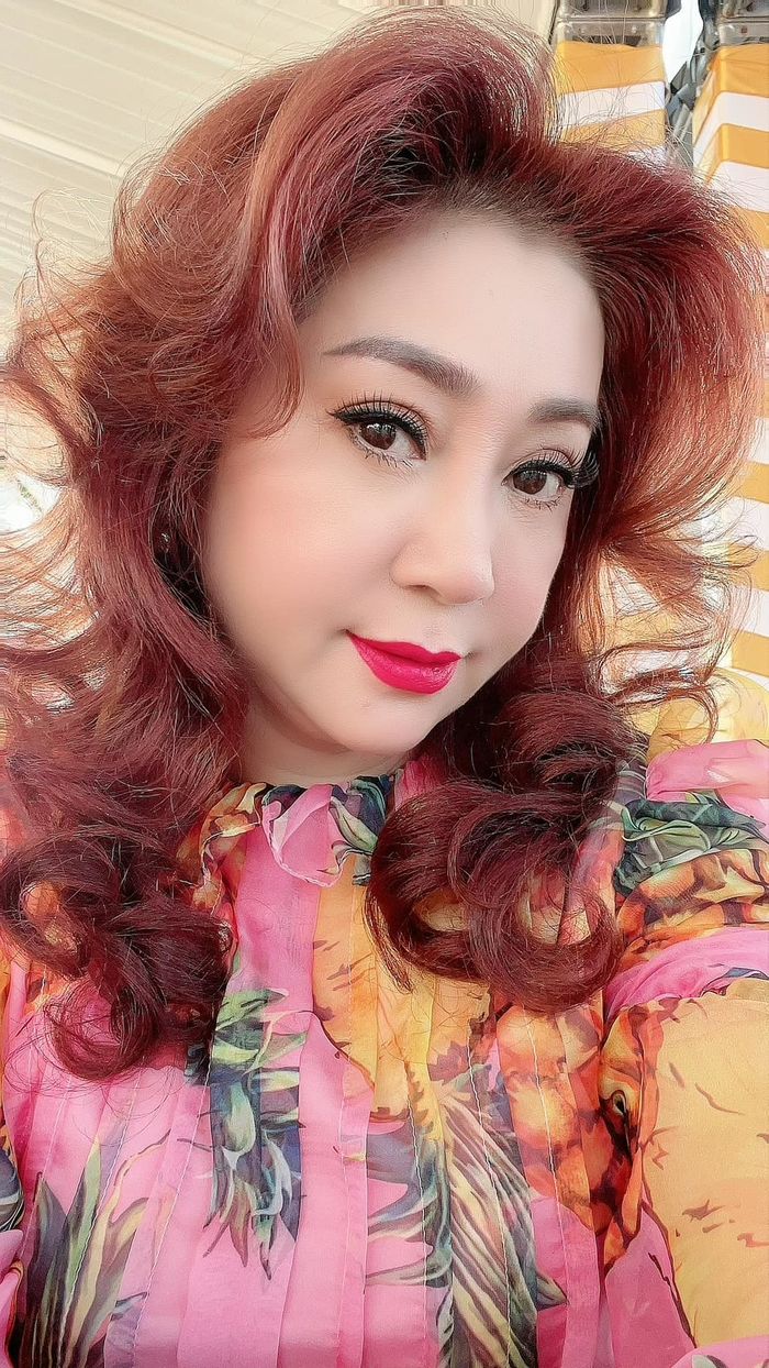 Pha livestream bán hàng online đi vào lịch sử của NSƯT Thoại Mỹ