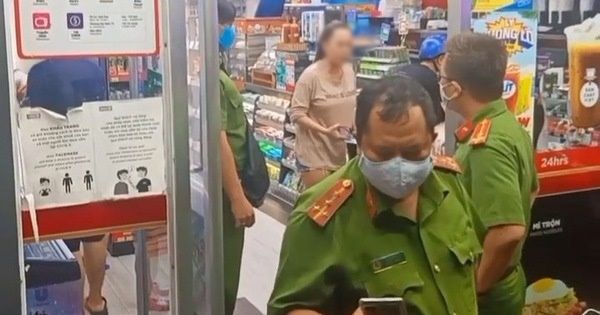 Quên khẩu trang còn biện minh, hội không sợ dịch làm ai nấy cạn lời