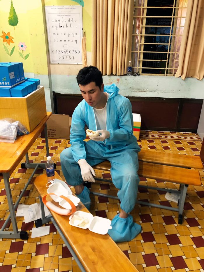 Quỳnh Hoa và loạt sao Việt xung phong làm tình nguyện viên tuyến đầu