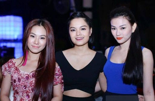 Sao Việt coi nhau như người vô hình trên thảm đỏ