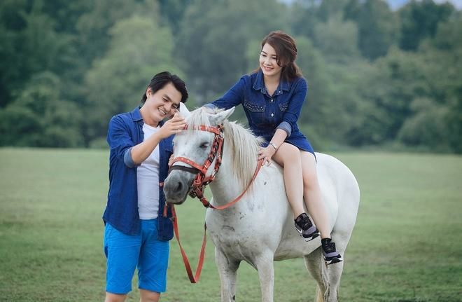 Sao Việt gác lại hào quang để mưu sinh, chấp nhận làm shipper, xe ôm