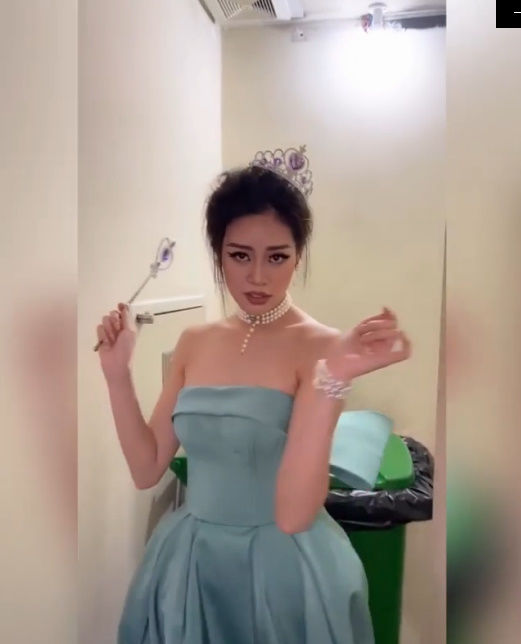 Sao Việt lên đồ lồng lộn đi đổ rác, lau nhà: Vương miện về Khánh Vân