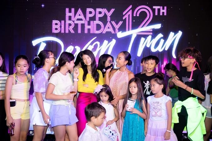 Sao Việt tổ chức sinh nhật cho con: Hà Hồ làm đơn giản bất ngờ