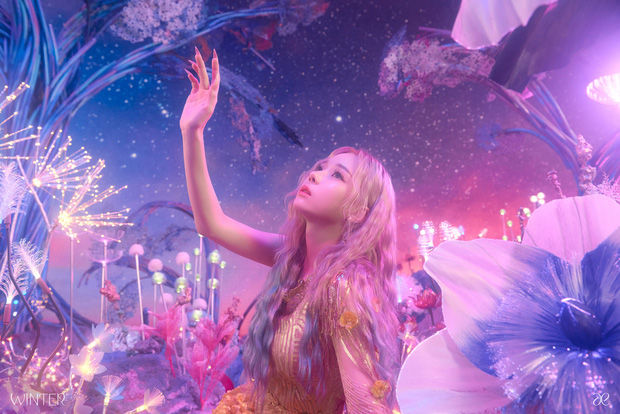 SNSD Taeyeon và aespa Winter giống nhau tới mức fan cứng cũng dễ nhầm