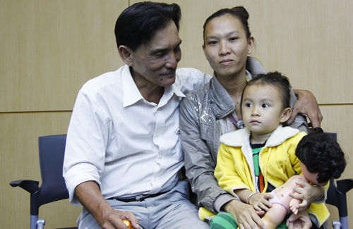 Tài tử phim mì ăn liền: người giàu sụ, người vất vả tuổi xế chiều