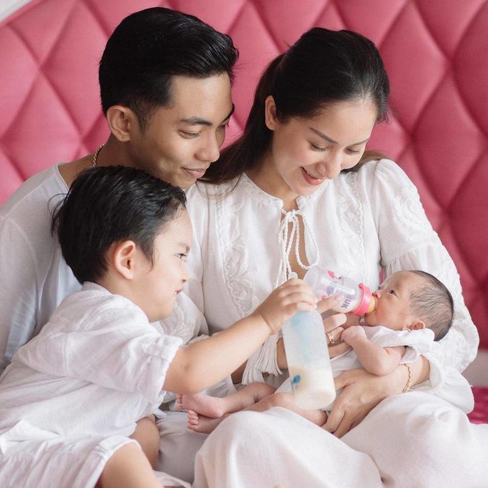 Thai kỳ khổ sở của mỹ nhân Việt: Thanh Ngọc bầm đen bụng