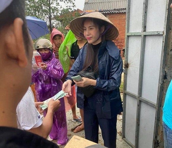 Thủy Tiên chính thức lên tiếng vụ chuyển nhầm 30 triệu từ thiện